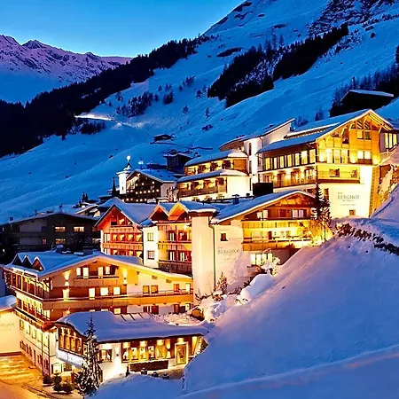 Hotel Berghof Crystal Spa & Sports-2